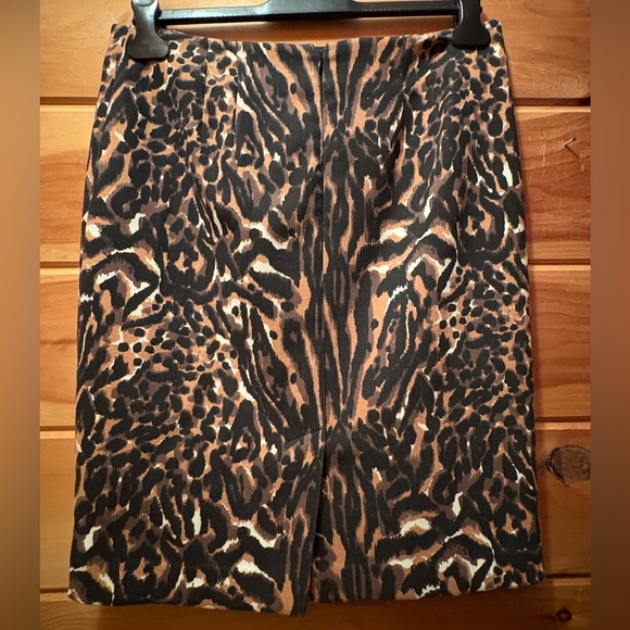 Talbots lined women’s pencil skirt size 8 animal print. - Picture 2 of 8